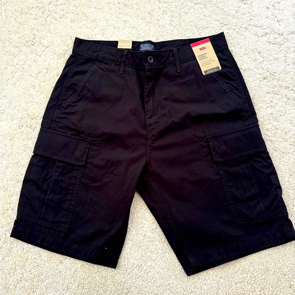 NWT Levi’s Men’s Black Cargo Shorts